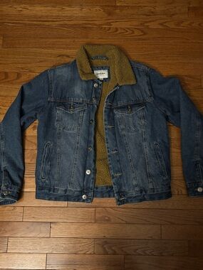 Goodfellow & Co Blue Denim Jacket with Tan Sherpa Lining